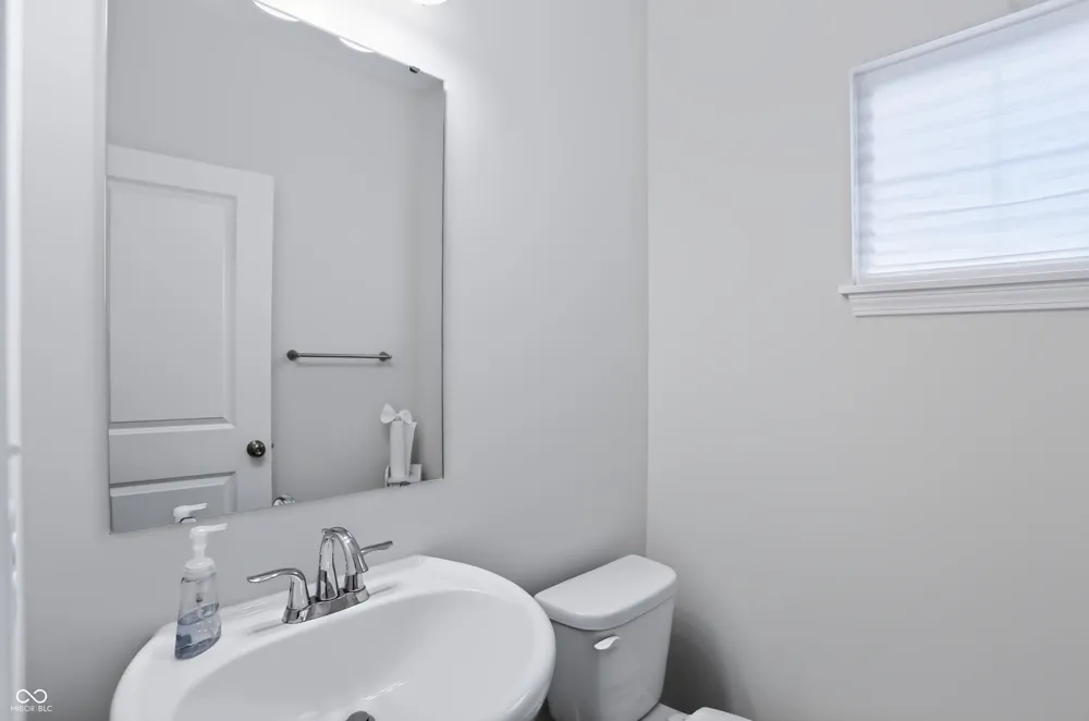 173 Lynnette Way Cumberland, IN 46229