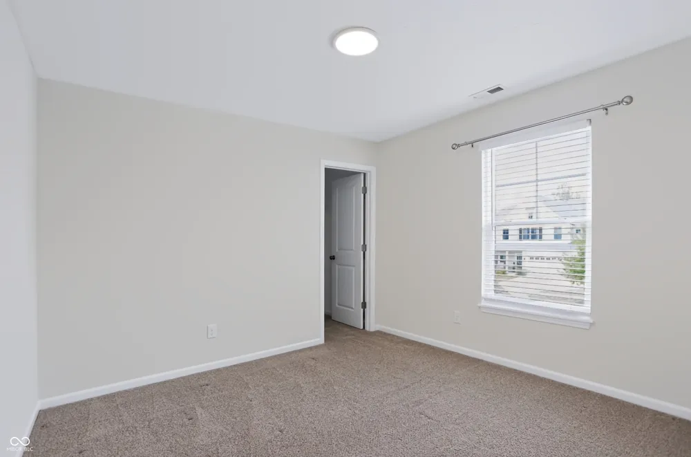 173 Lynnette Way Cumberland, IN 46229
