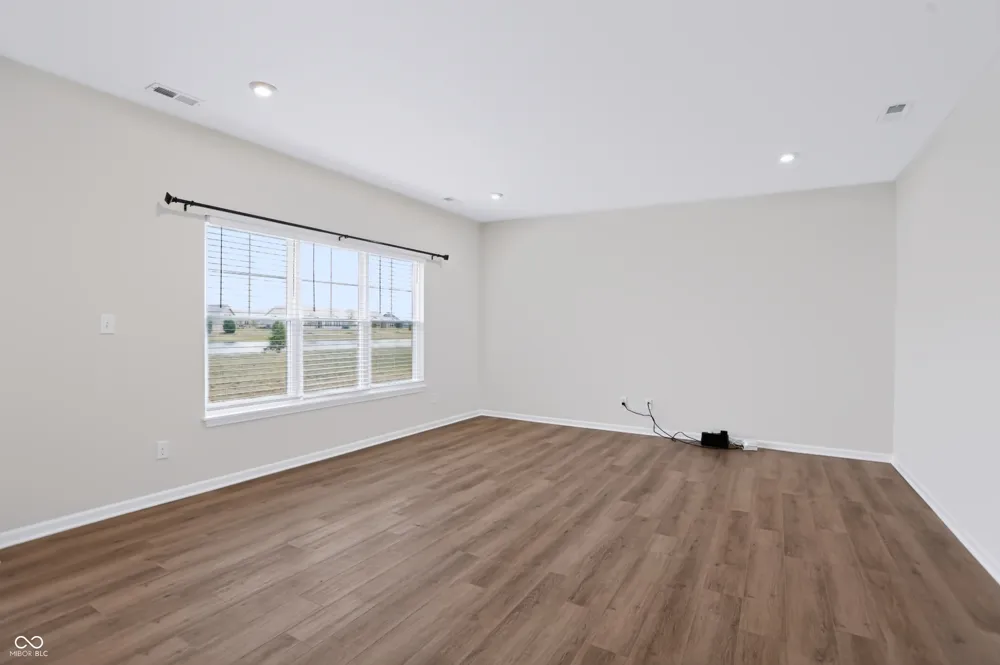173 Lynnette Way Cumberland, IN 46229