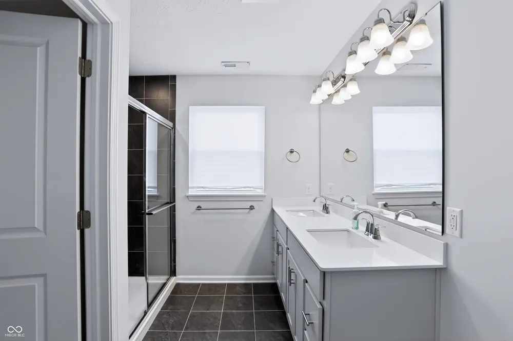 173 Lynnette Way Cumberland, IN 46229