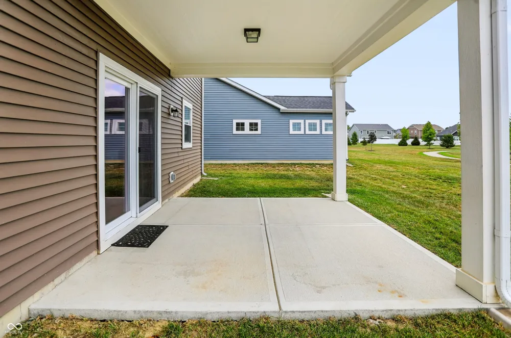 173 Lynnette Way Cumberland, IN 46229