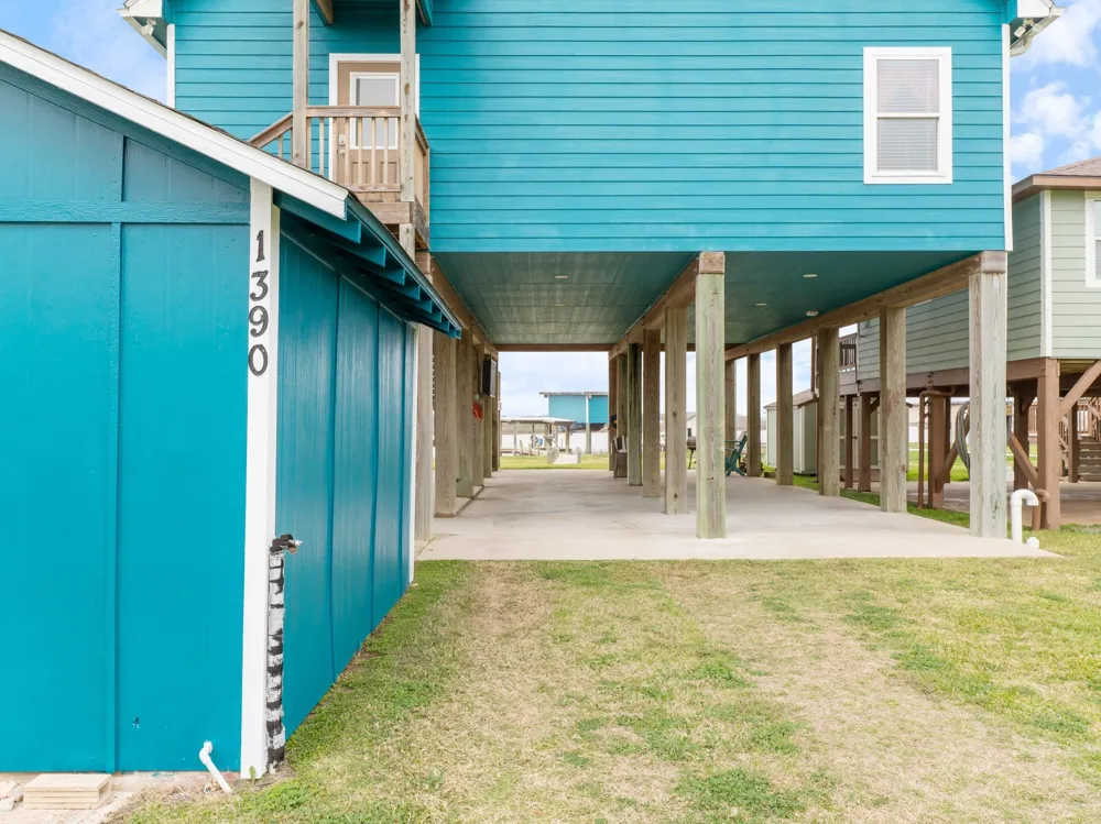 1390 County Road 201 Sargent, TX 77414