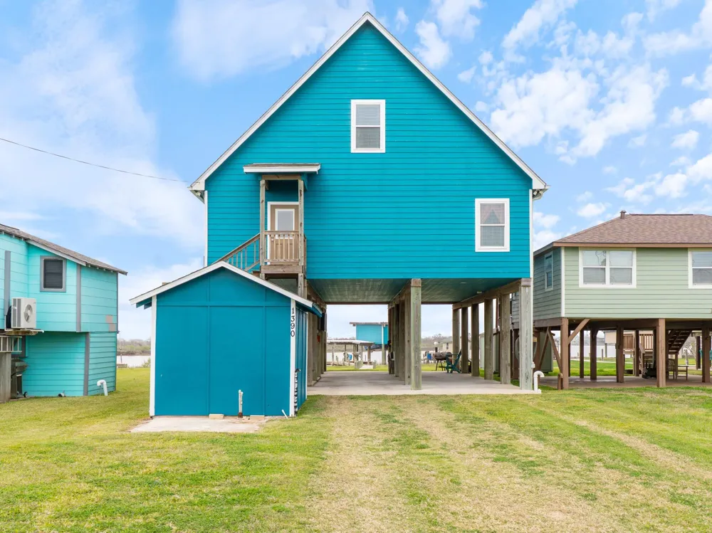 1390 County Road 201 Sargent, TX 77414
