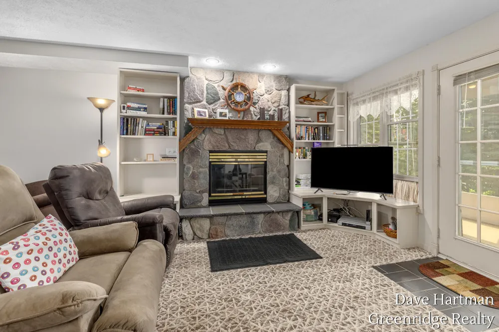6731 Beechwood Drive Saranac, MI 48881