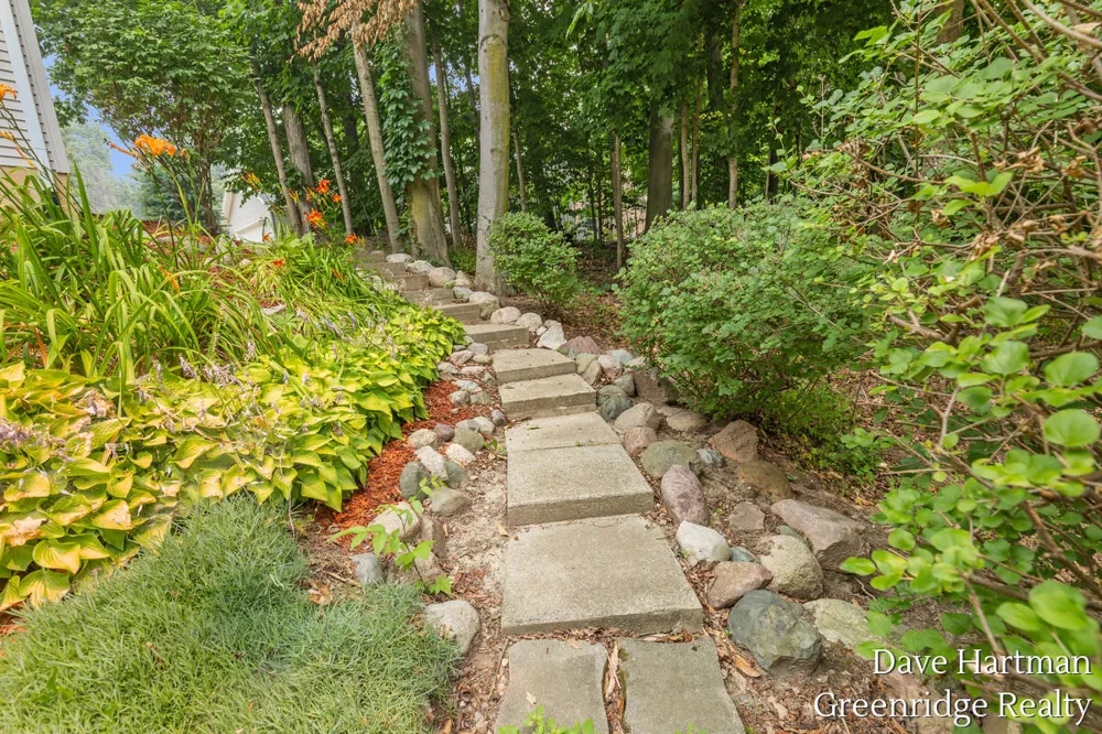 6731 Beechwood Drive Saranac, MI 48881