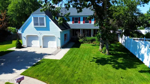 40 Princeton Pines Place