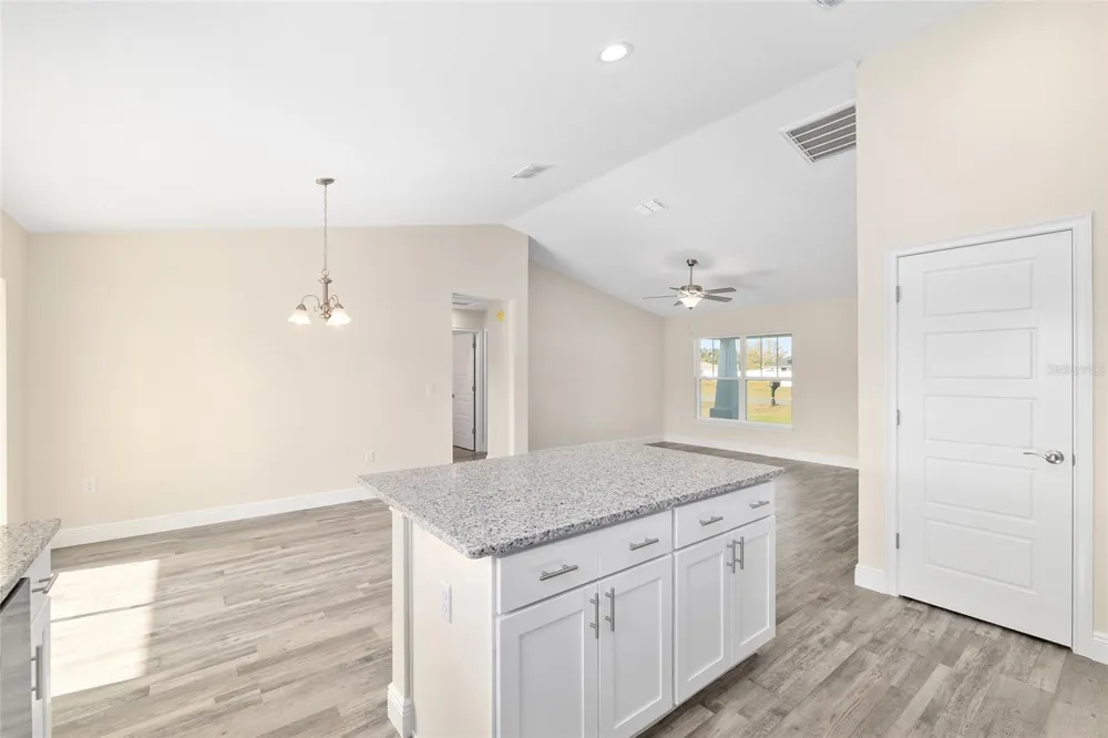 98 PECAN COURSE CIRCLE ocala, FL 34472