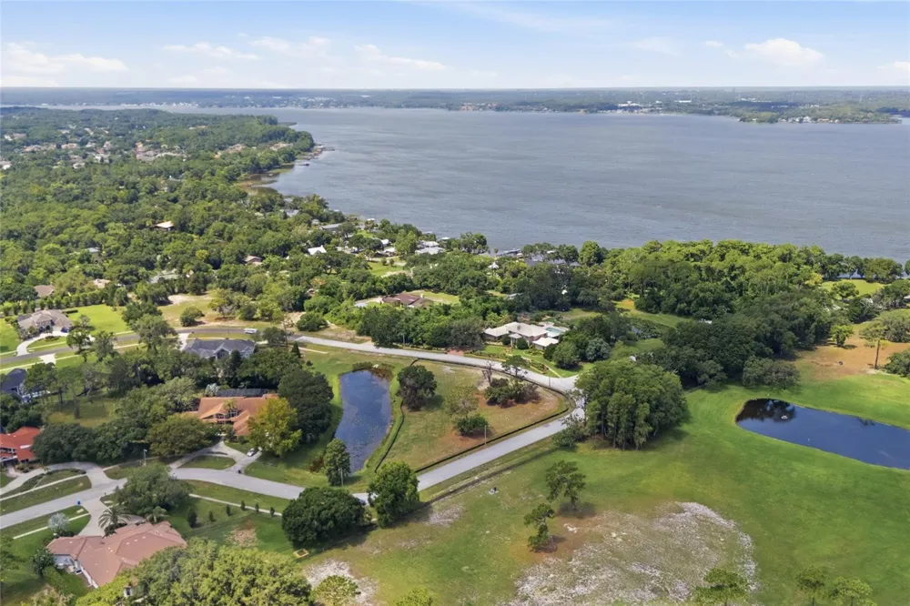520 AUSTIN DRIVE Tarpon Springs, FL 34688