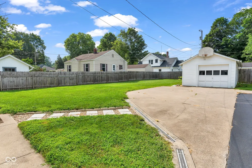1403 W Main Street Crawfordsville, IN 47933