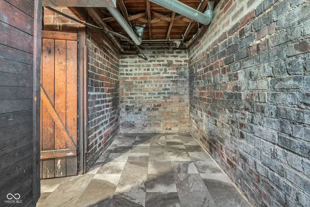 1403 W Main Street Crawfordsville, IN 47933