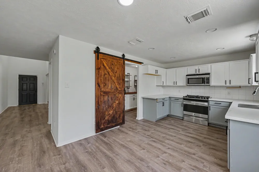 11910 Lois Lane Pinehurst, TX 77362