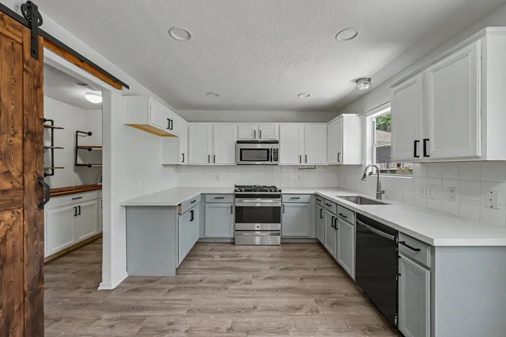 11910 Lois Lane Pinehurst, TX 77362