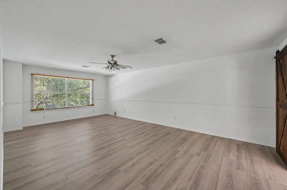 11910 Lois Lane Pinehurst, TX 77362