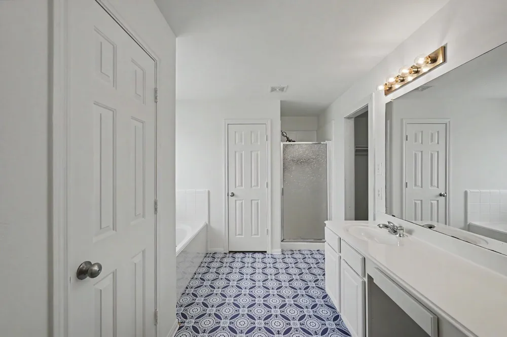 11910 Lois Lane Pinehurst, TX 77362