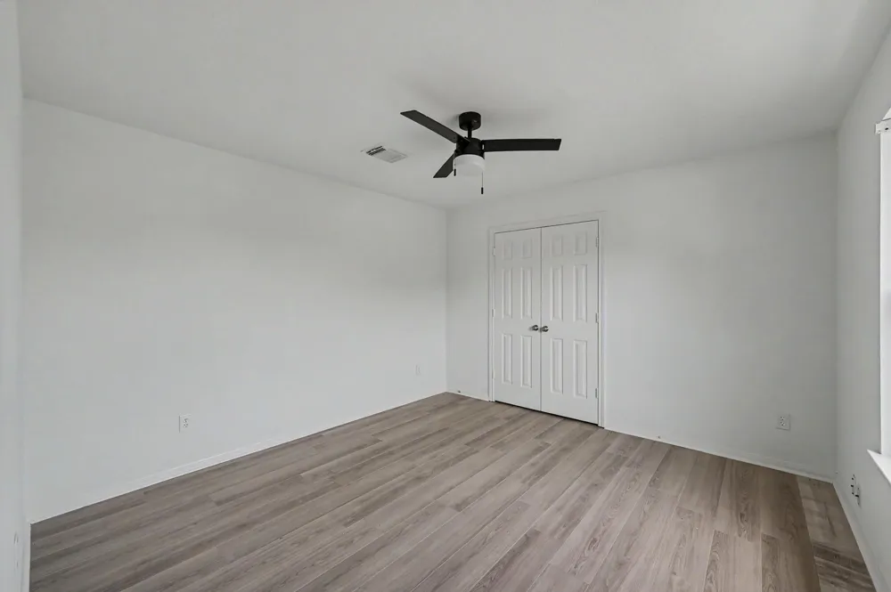 11910 Lois Lane Pinehurst, TX 77362
