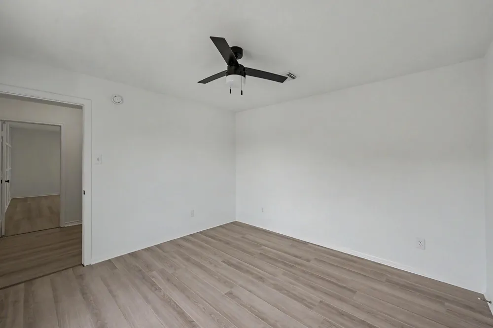 11910 Lois Lane Pinehurst, TX 77362