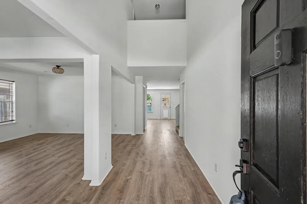 11910 Lois Lane Pinehurst, TX 77362
