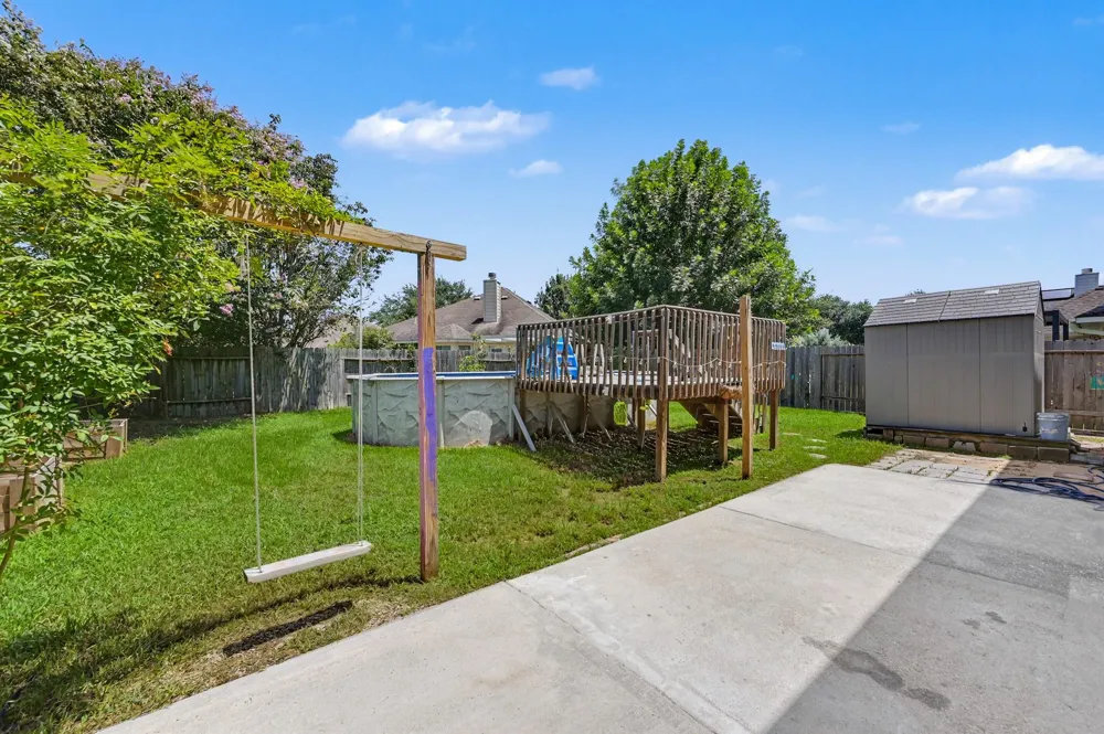 11910 Lois Lane Pinehurst, TX 77362