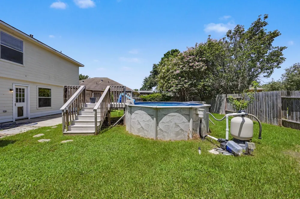 11910 Lois Lane Pinehurst, TX 77362