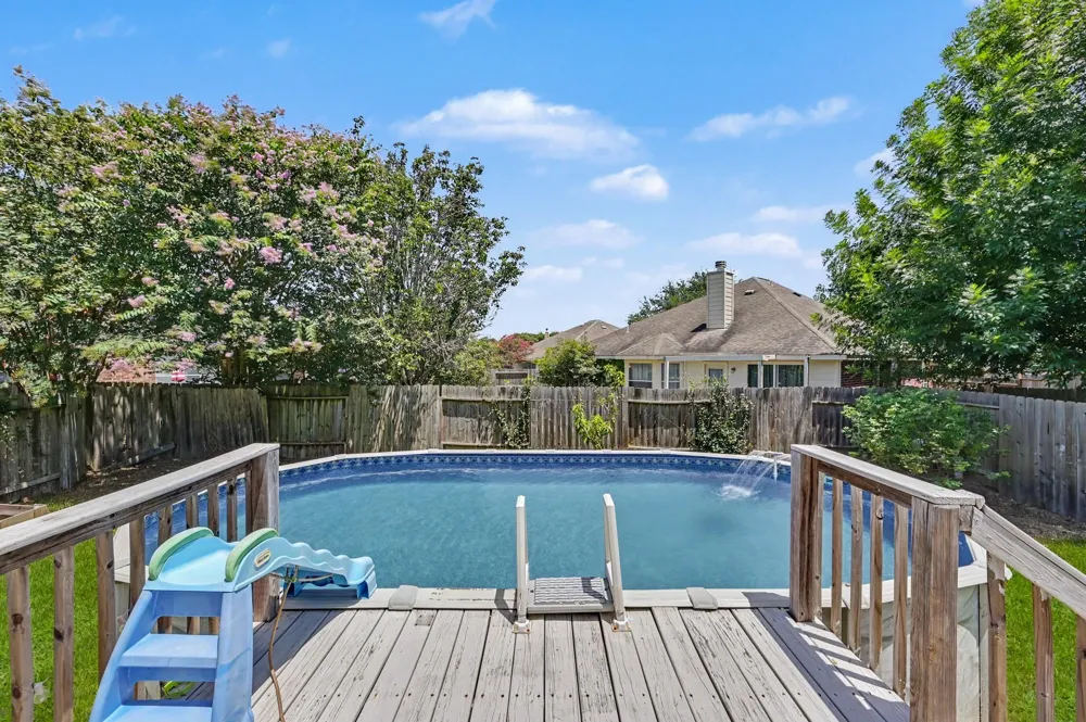 11910 Lois Lane Pinehurst, TX 77362