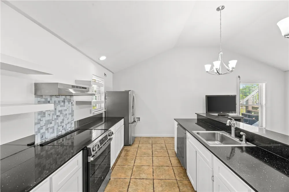200 Elm Street Portland, TX 78374