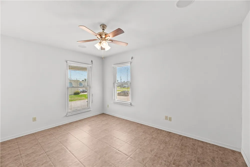 200 Elm Street Portland, TX 78374