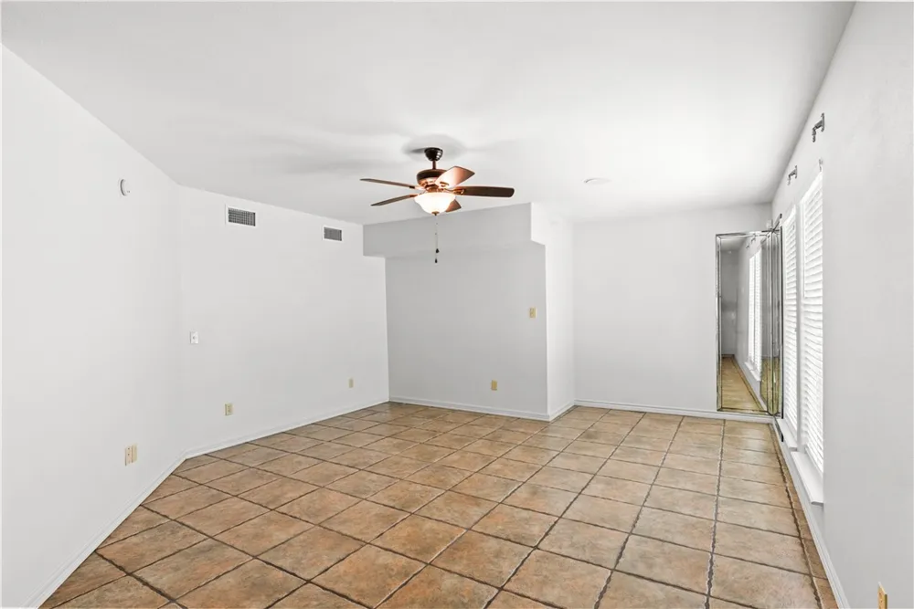 200 Elm Street Portland, TX 78374