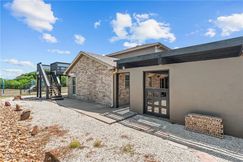 200 Elm Street Portland, TX 78374