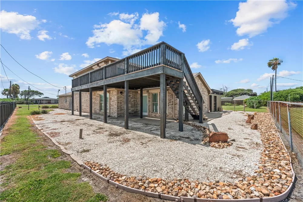 200 Elm Street Portland, TX 78374
