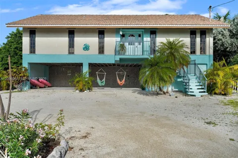 422 Calle Limon