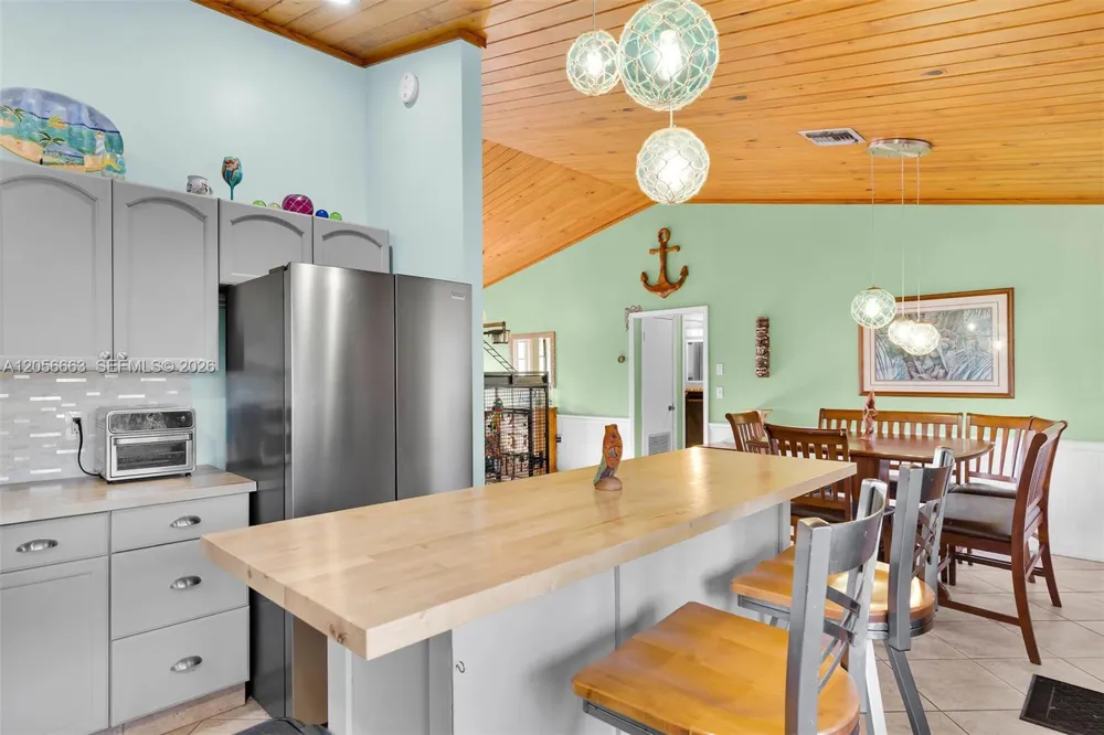 422 Calle Limon Marathon, FL 33050