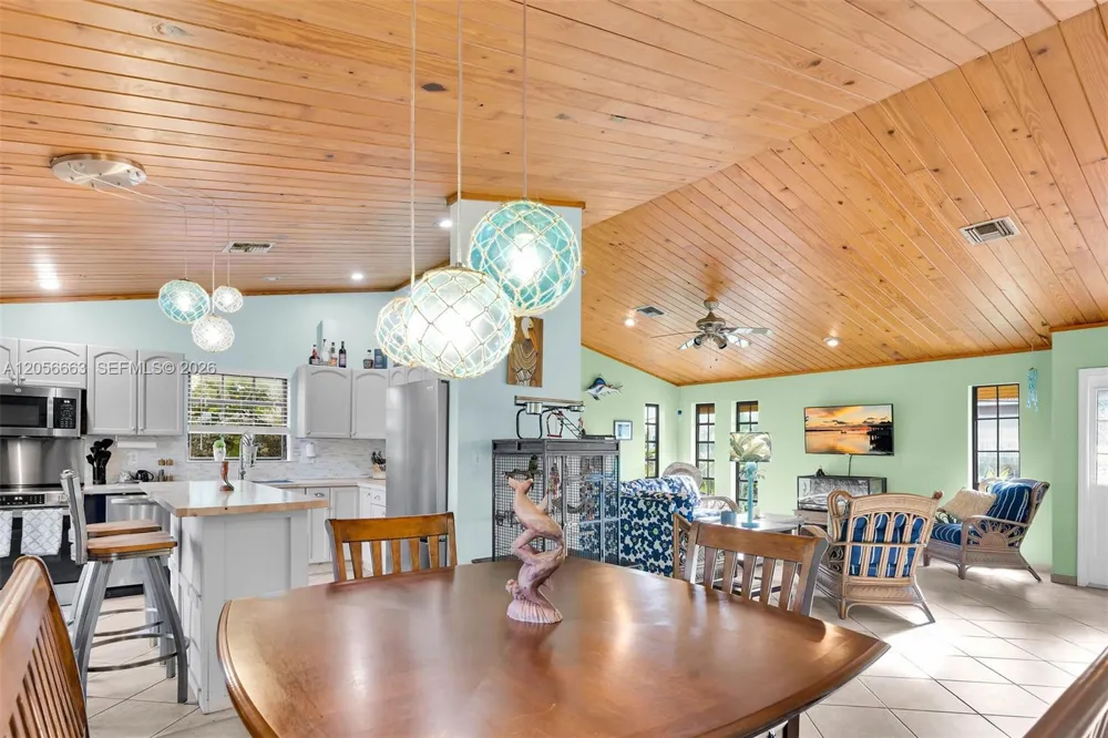 422 Calle Limon Marathon, FL 33050