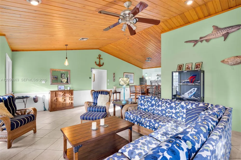 422 Calle Limon Marathon, FL 33050
