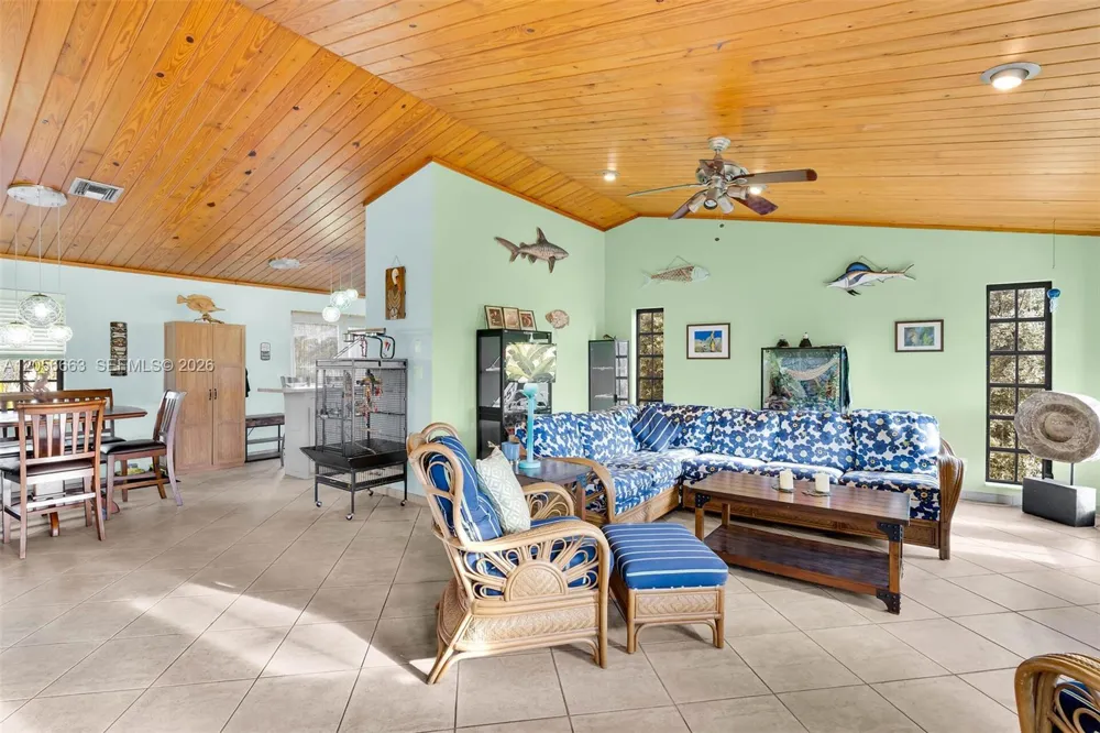 422 Calle Limon Marathon, FL 33050
