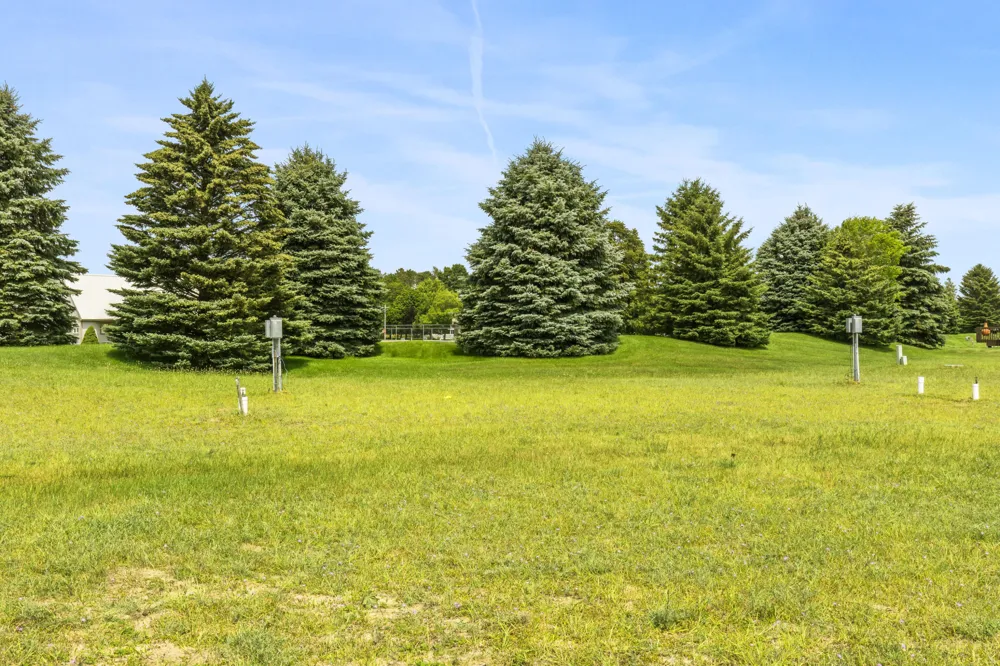 3316 Lakeland Drive Arcadia, MI 49613