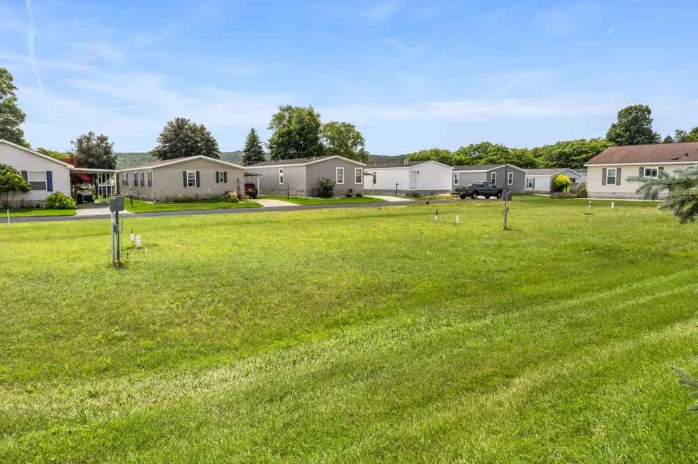 3316 Lakeland Drive Arcadia, MI 49613
