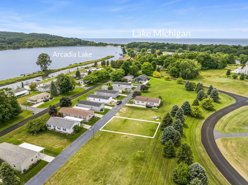 3316 Lakeland Drive Arcadia, MI 49613
