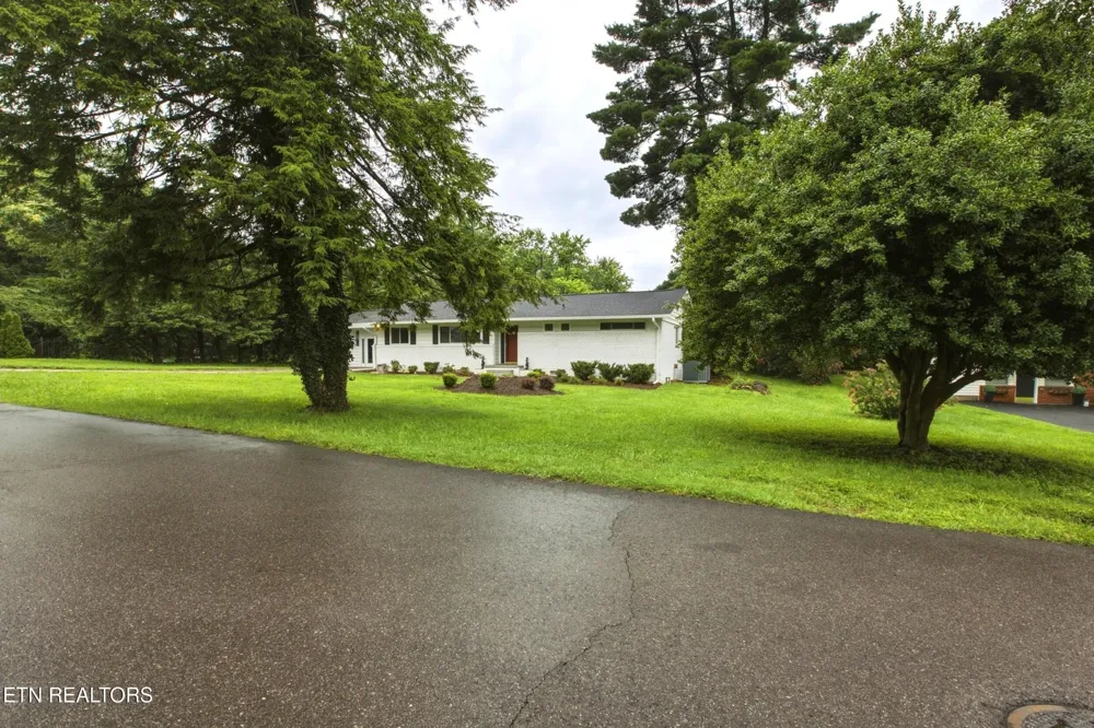 6919 Dorchester Drive Knoxville, TN 37909