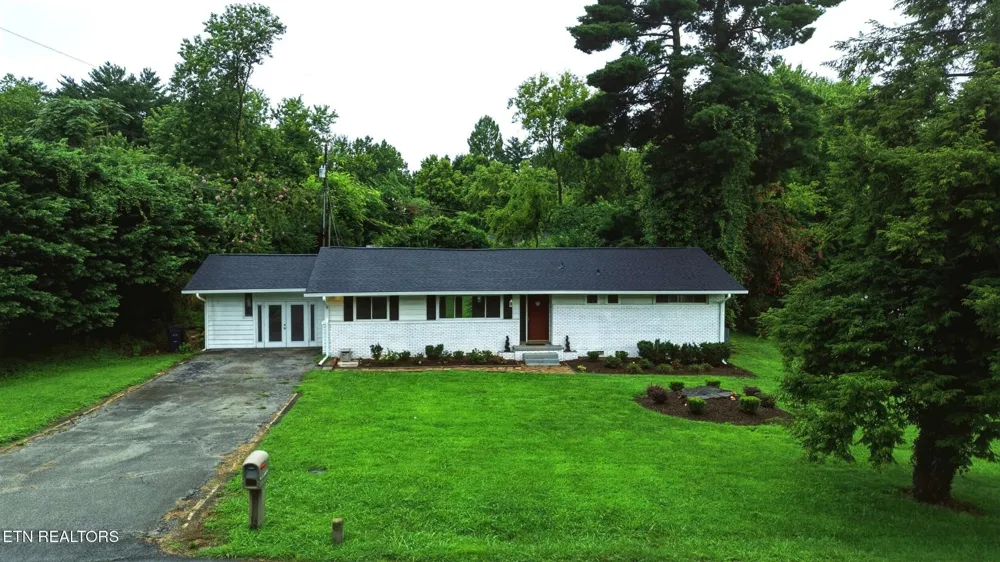 6919 Dorchester Drive Knoxville, TN 37909