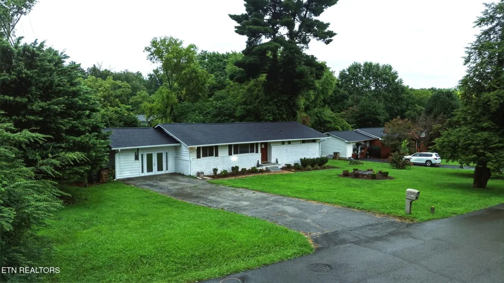 6919 Dorchester Drive Knoxville, TN 37909