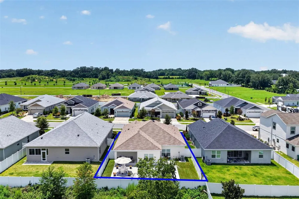 12615 NE 49TH DRIVE Oxford, FL 34484