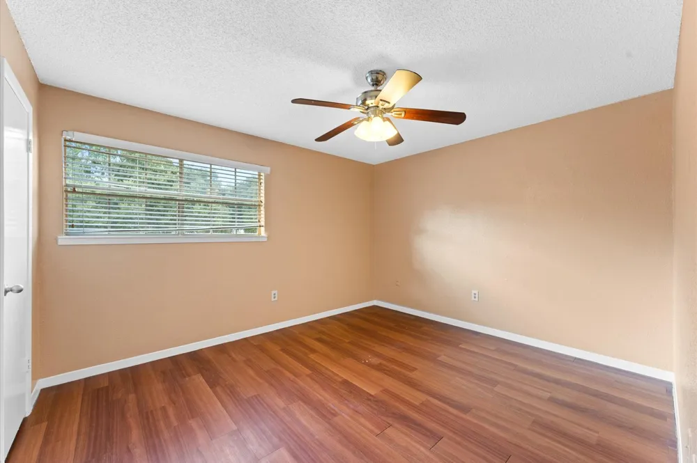 1606 Eagle Lake Road Sealy, TX 77474