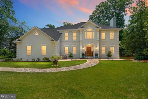 978 STONINGTON DRIVE
