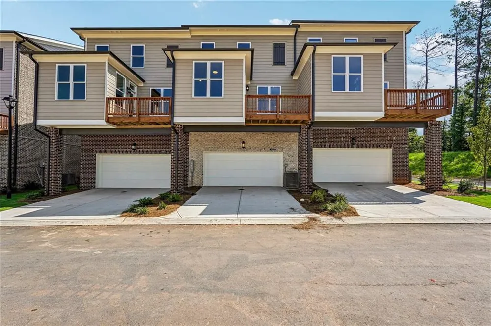 4573 Deanston Court #390 Peachtree Corners, GA 30092