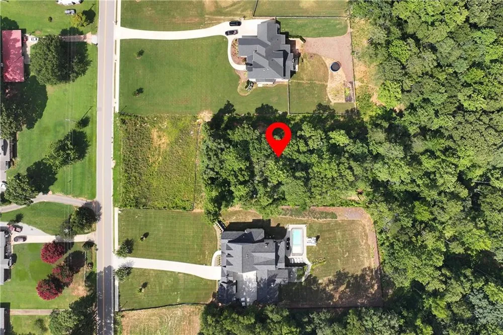 3245 Shoreland Drive Buford, GA 30518