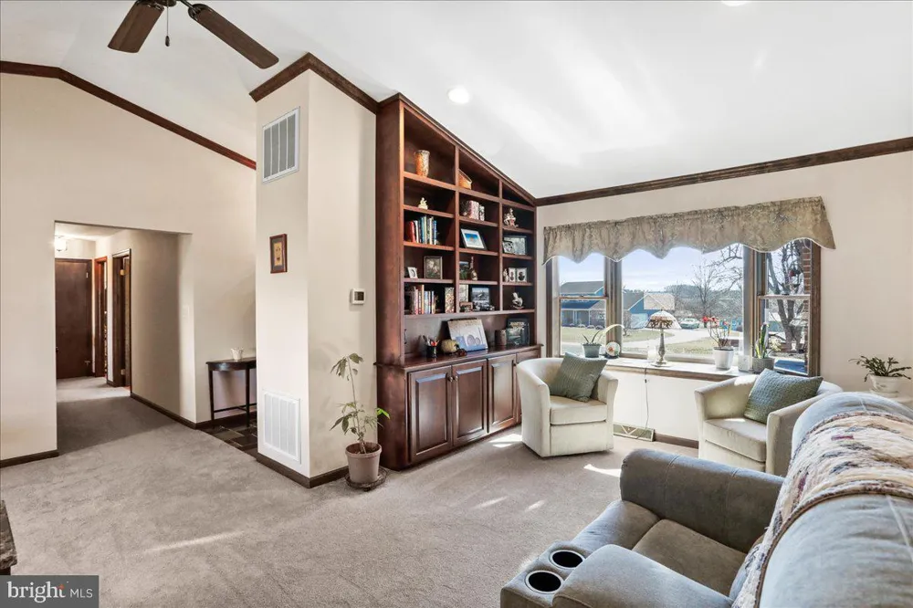 3671 JENNY LANE Chambersburg, PA 17202