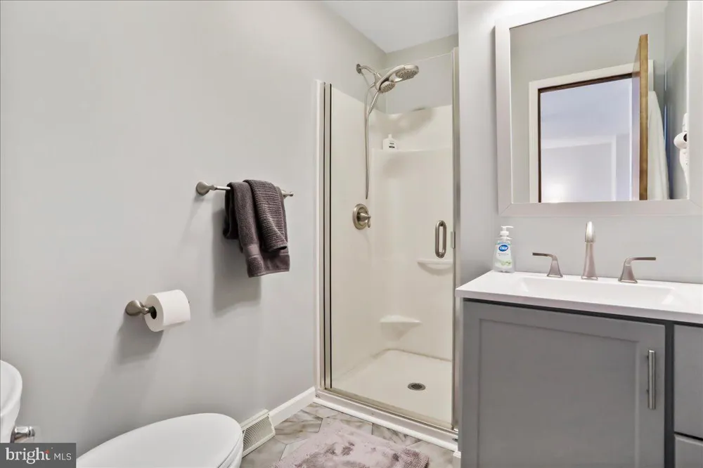 3671 JENNY LANE Chambersburg, PA 17202