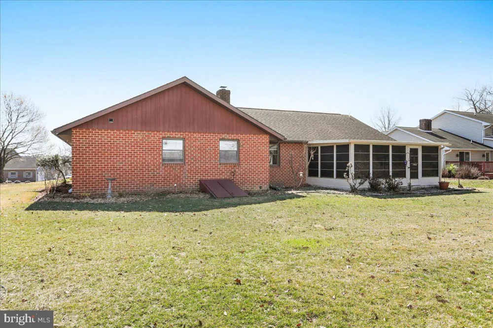 3671 JENNY LANE Chambersburg, PA 17202