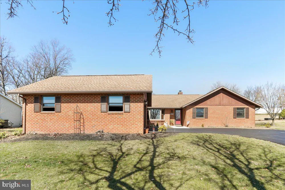 3671 JENNY LANE Chambersburg, PA 17202