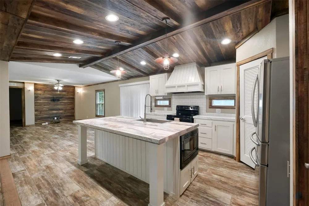 577 Winding River Rd-1 Oakhurst, TX 77364